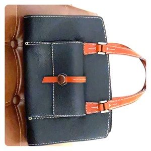 Like new Dooney & Burke handbag